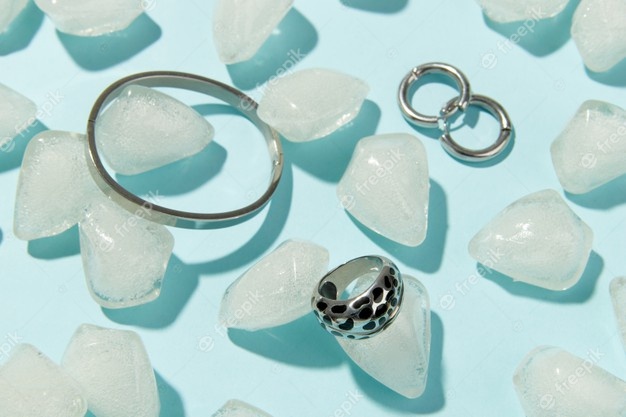 trendy accesories